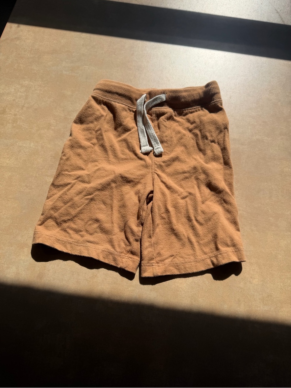 Old Navy 5T kids shorts brown